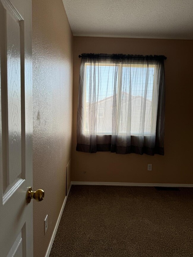 Building Photo - 10920 Tomatillo Ln SE