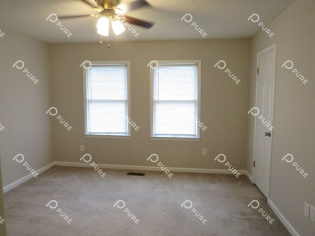 Building Photo - 11568 Jade Ln SE