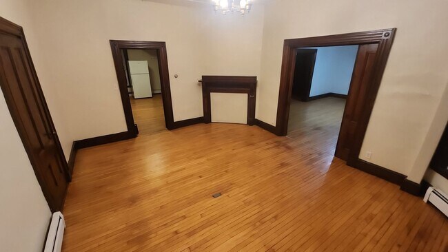 Building Photo - 62 Spring St