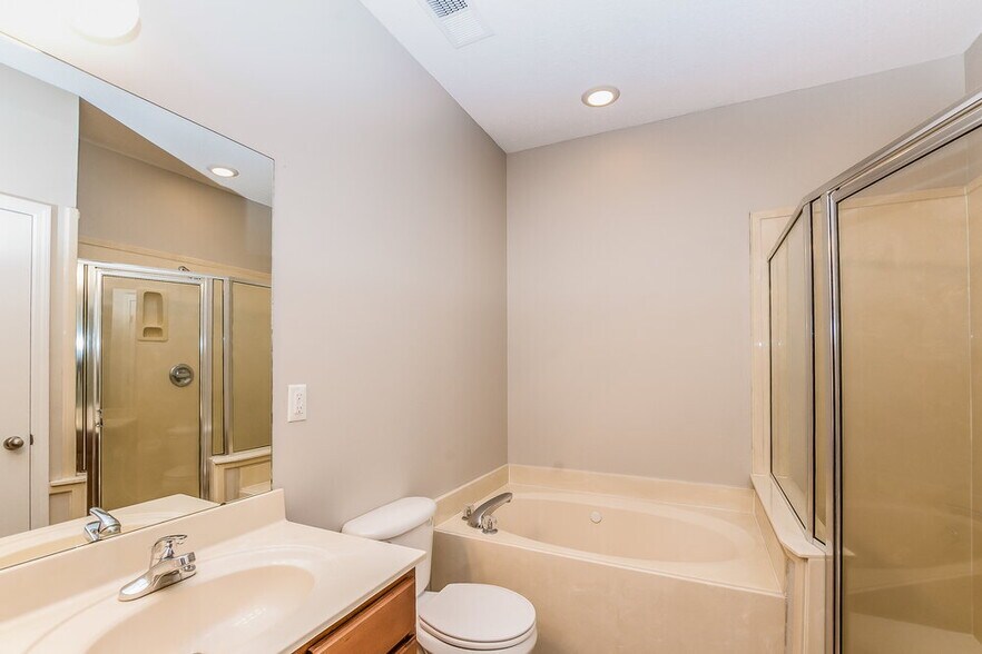 Building Photo - 12321 Longleaf Oak Trail