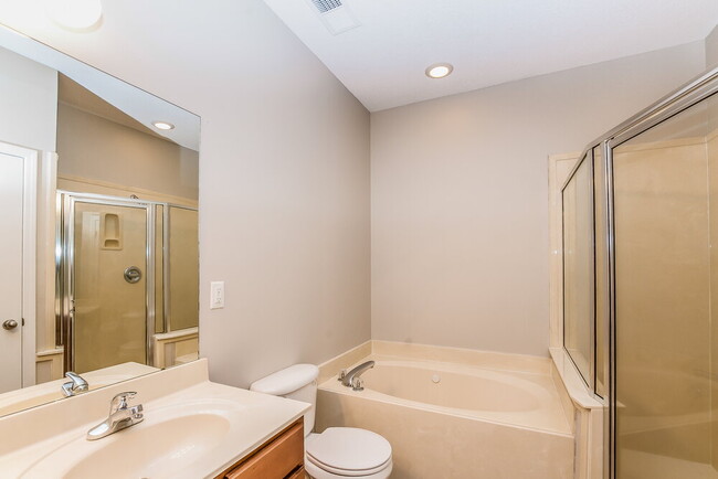 Building Photo - 12321 Longleaf Oak Trail