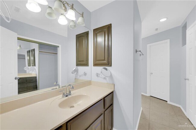 Building Photo - 20 N 32nd St