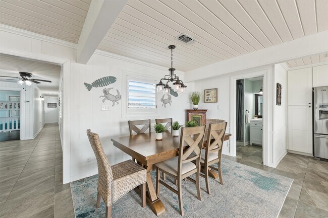 Building Photo - 16634 Jamaica Beach Rd