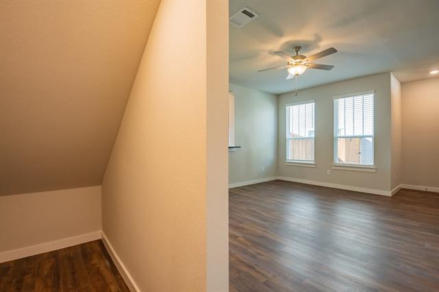 Building Photo - 720 Wheatfield Dr