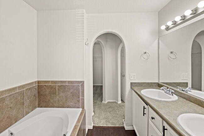Building Photo - 2217 Inspiration Ln