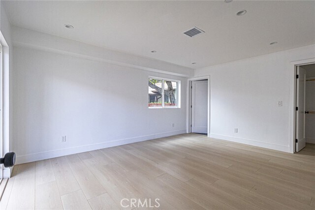 Building Photo - 11814 Gilmore St