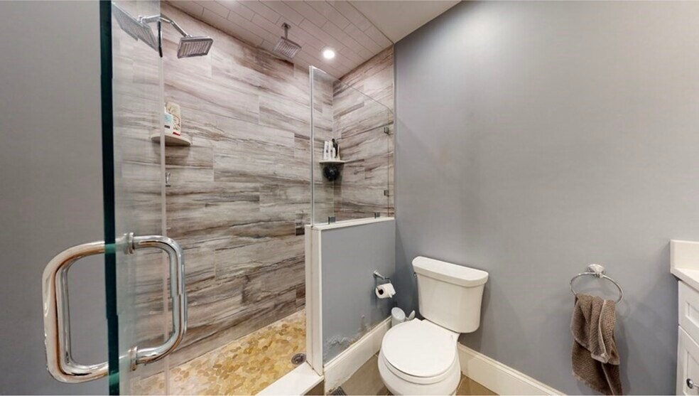 Building Photo - 15 Preble St