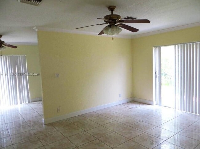 Building Photo - 3700 Riverside Dr