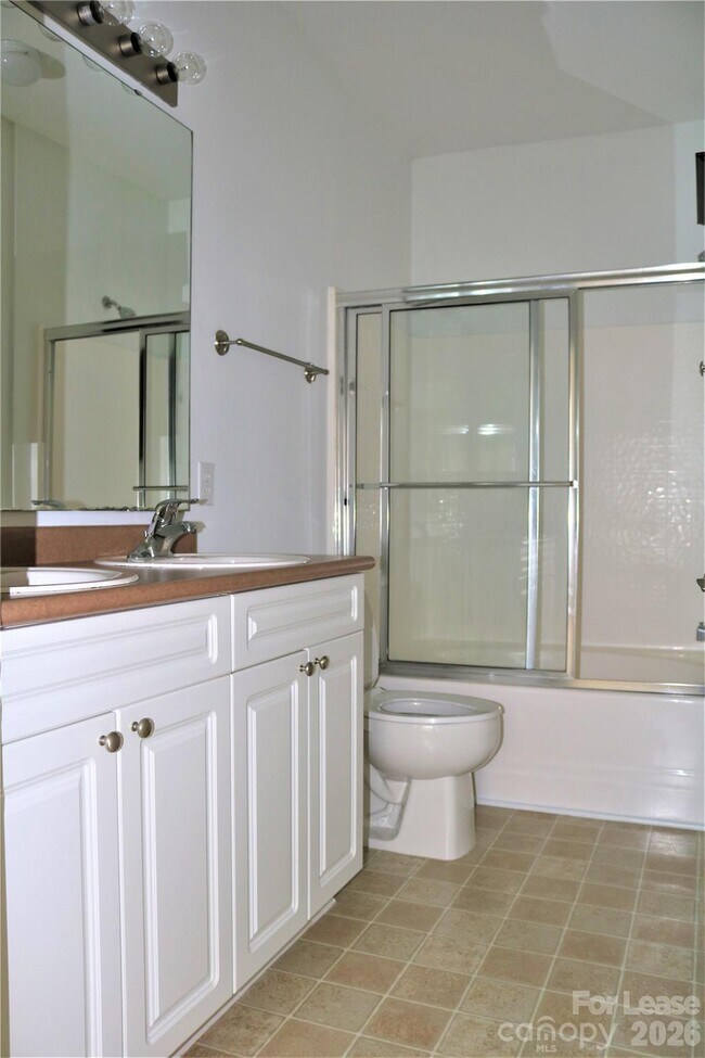 Building Photo - 15232 Coventry Ct Ln