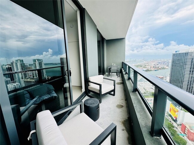 Building Photo - 159 NE 6th St