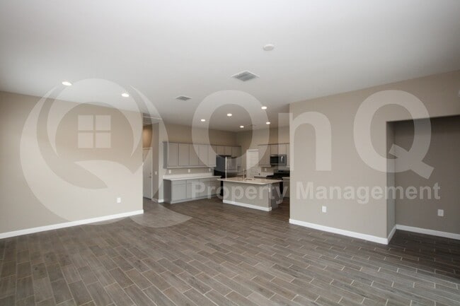 Building Photo - 40774 W Sunland Dr