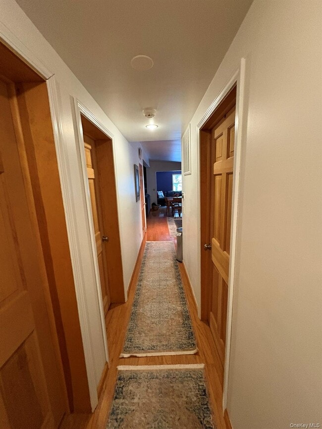 Building Photo - 84 Country Rd