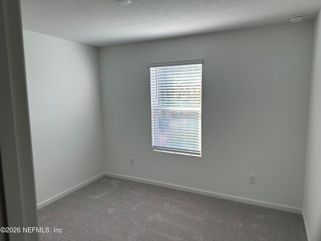 Building Photo - 535 Holly Lks Dr