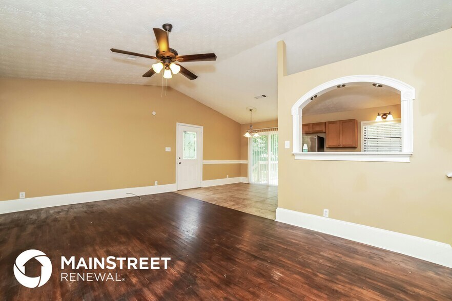 Building Photo - 1255 Bishop's Ln