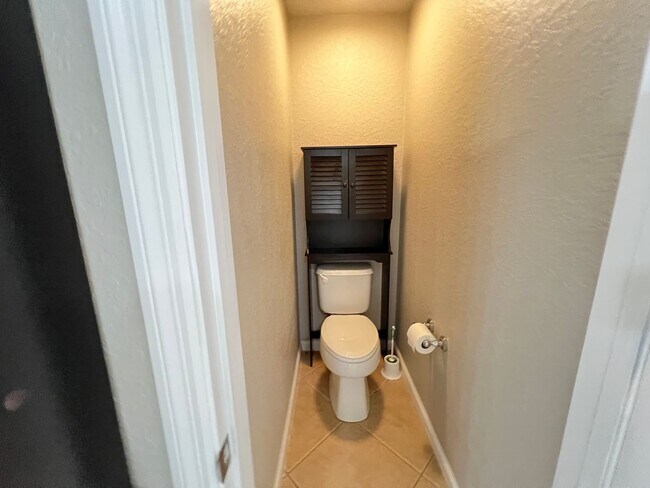 Building Photo - You’ve Found IT! Your Next Home! 4 Bedroom, 2 Bathroom in Ocala — $500 Off a Month’s Rent!!!