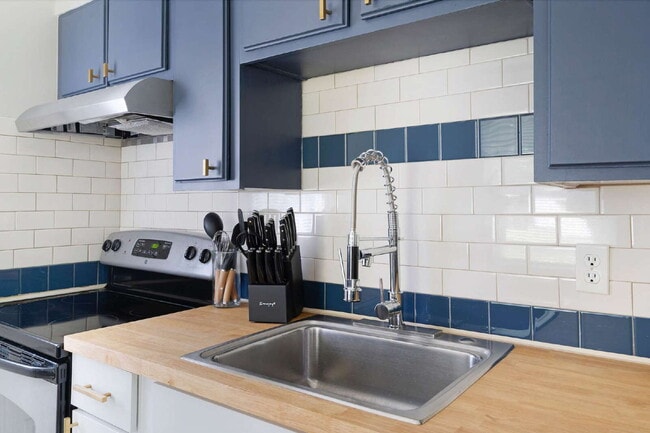 Building Photo - Cozy Living in the Heart of Wilson