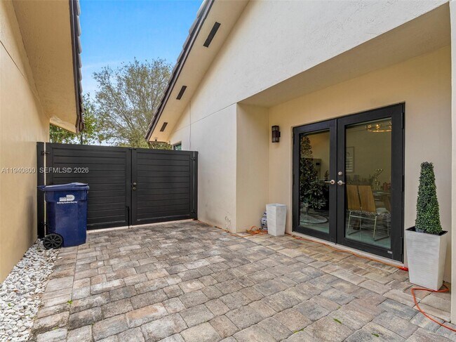 Building Photo - 15805 SW 79th Terrace