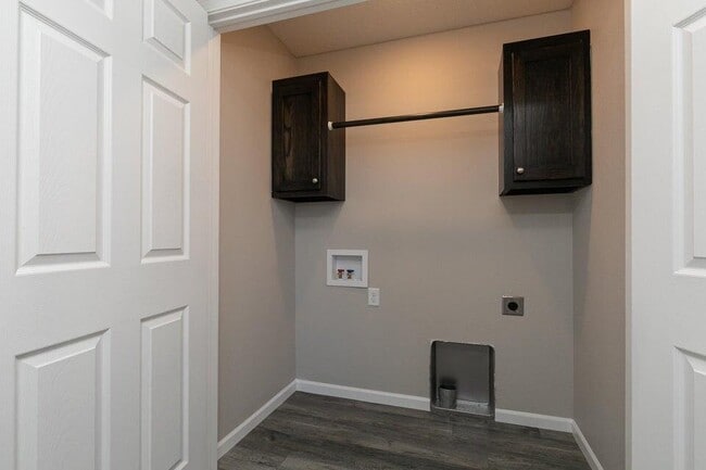Building Photo - 675 Joycee Ln