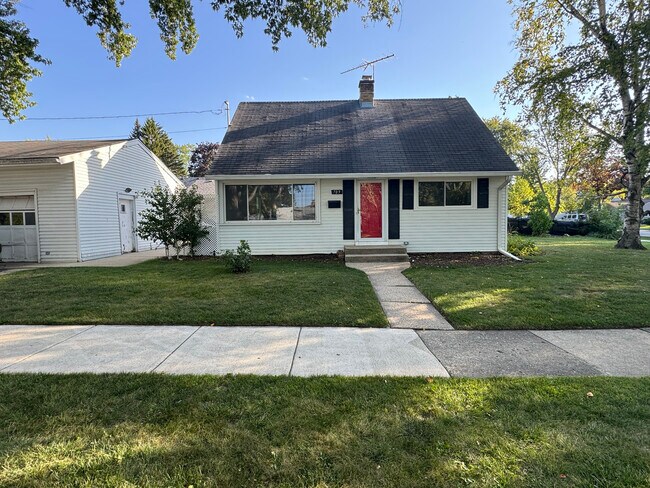 Primary Photo - 709 W Glencoe Rd