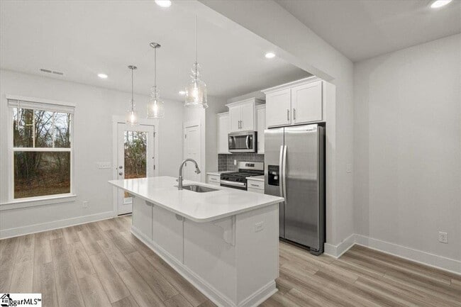 Building Photo - 604 Harebell Wy