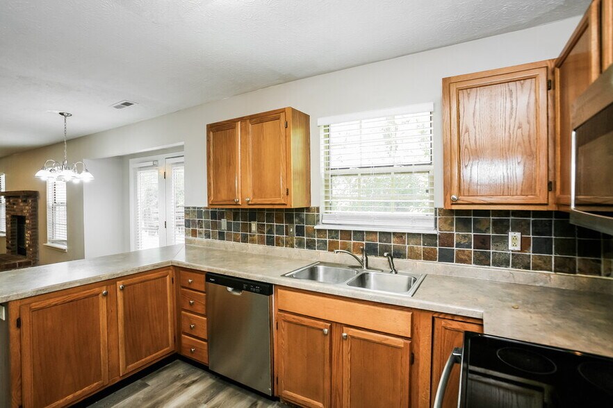 Building Photo - 2946 Scottsdale Dr