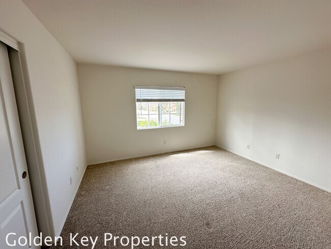 Building Photo - Beautiful spacious home in Mariners Point ...