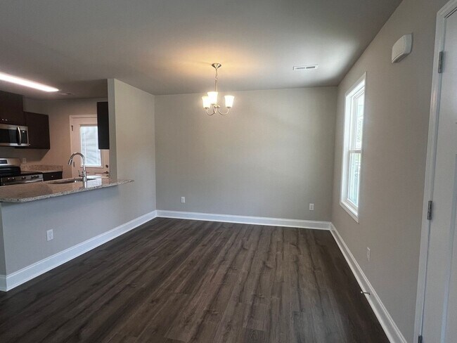 Building Photo - 200 Samson Trl