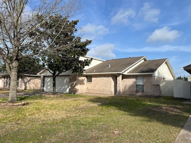 Building Photo - 18734 Wood Glen Ln