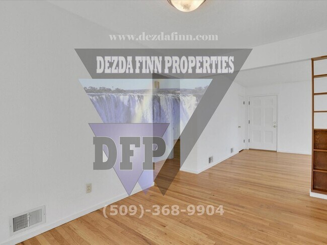 Building Photo - Charming Shadle District 3 bedroom with RV...