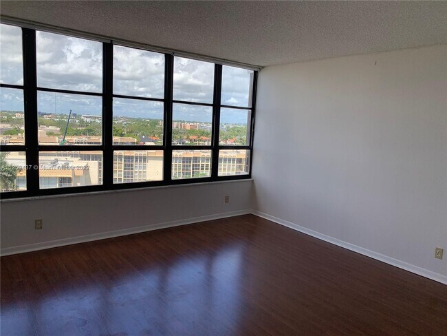 Building Photo - 600 Three Islands Boulevard