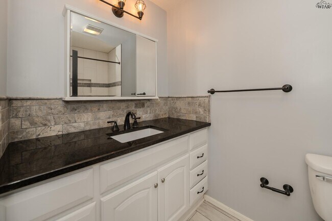 Building Photo - 9 Lackland Cir