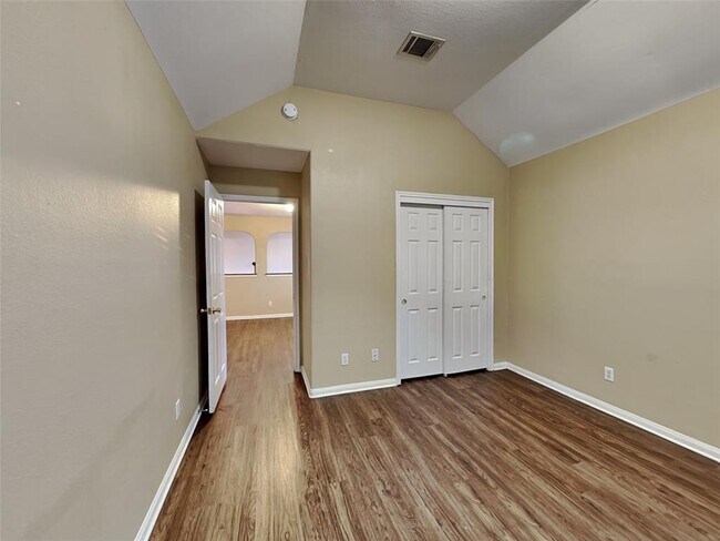 Building Photo - 3906 E Lindbergh Ct