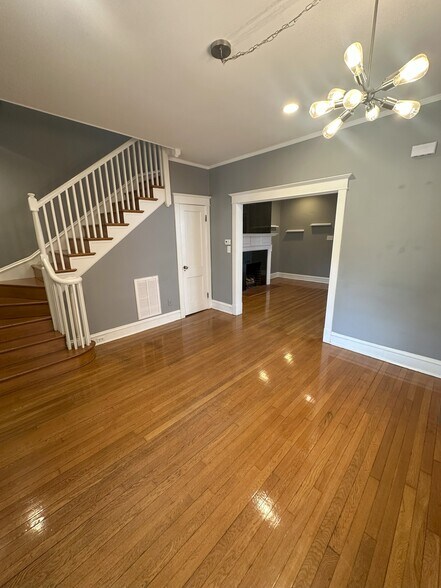 Building Photo - 2124 Lakeview Ave