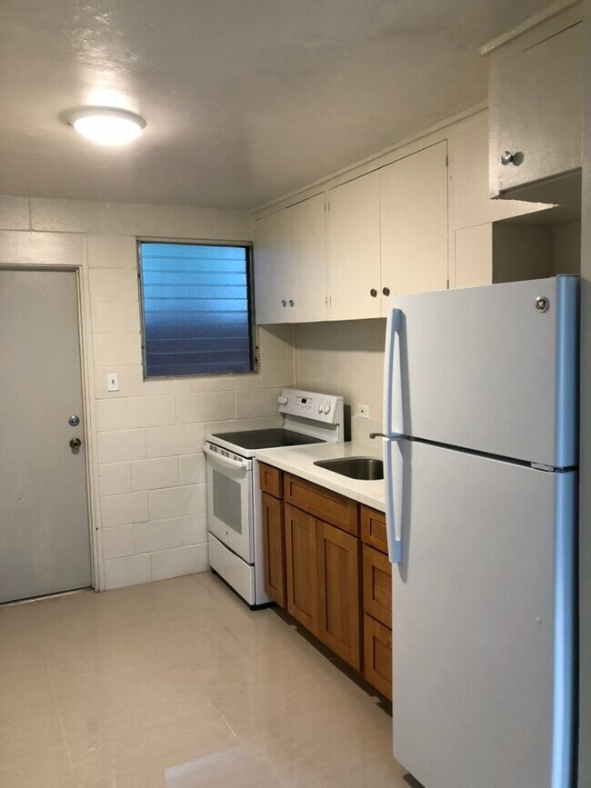 Primary Photo - 910 Kopke St