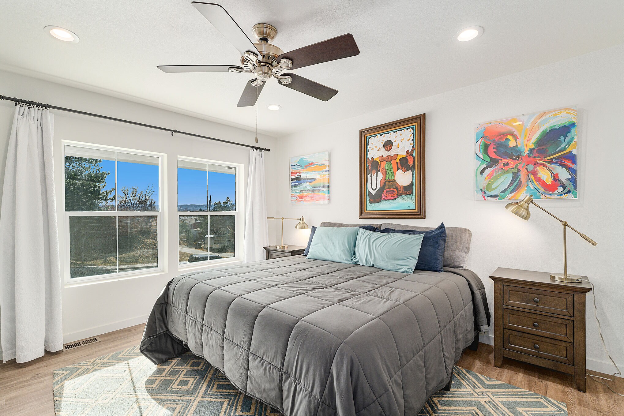 Building Photo - 881 3rd St