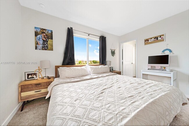 Building Photo - 1158 SE 23rd Ave