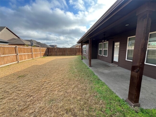 Building Photo - 706 Tippit Ln