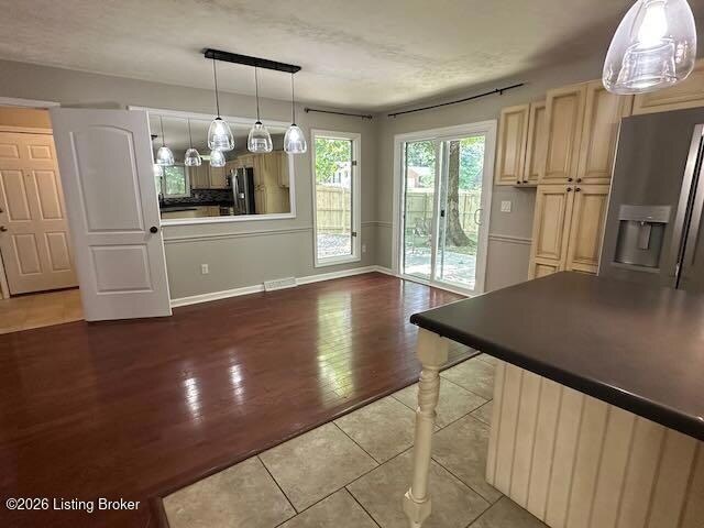 Building Photo - 1807 Oriole Dr