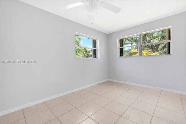 Building Photo - 670 NE 130th St
