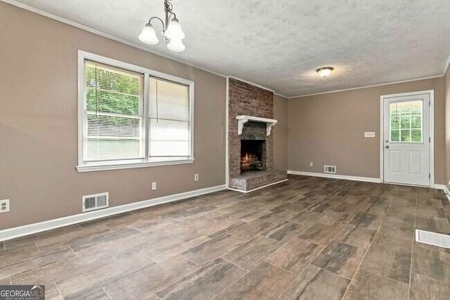 Building Photo - 9169 Lakeview Dr SW