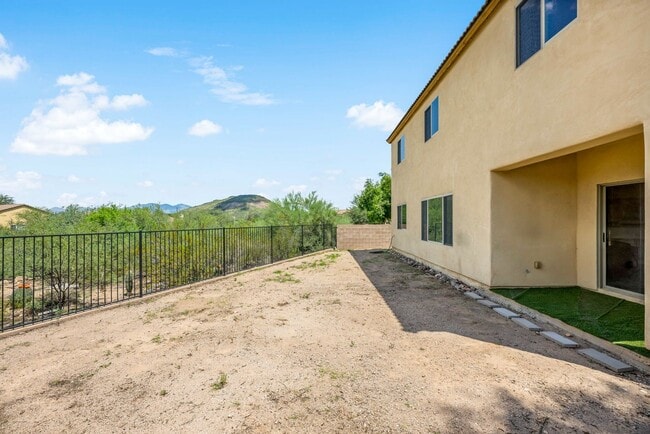 Building Photo - San Marcos