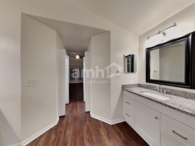 Building Photo - 2006 Ruby Red Blvd