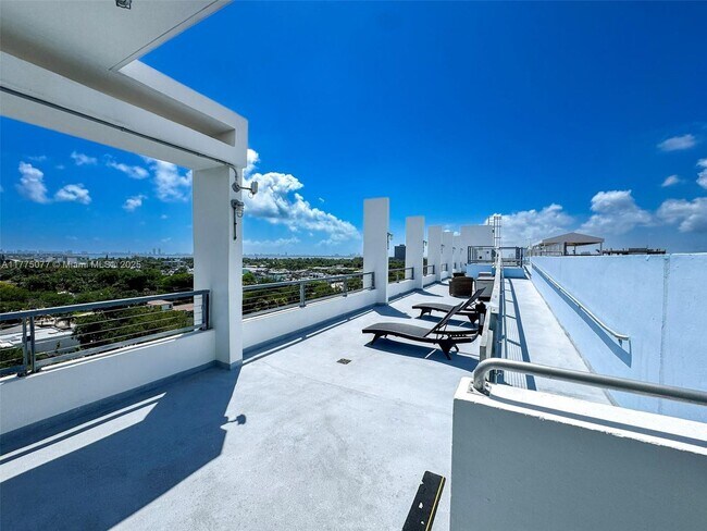 Building Photo - 8101 Biscayne Blvd