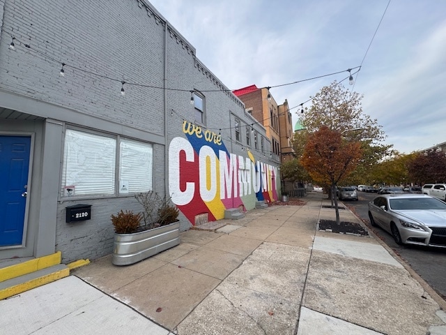 Building Photo - 821 N Collington Ave