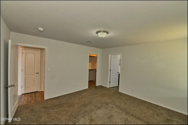 Building Photo - 952 Orangetip Dr