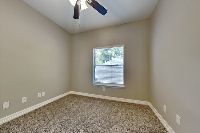 Building Photo - 20607 Golden Hawthorn Ct