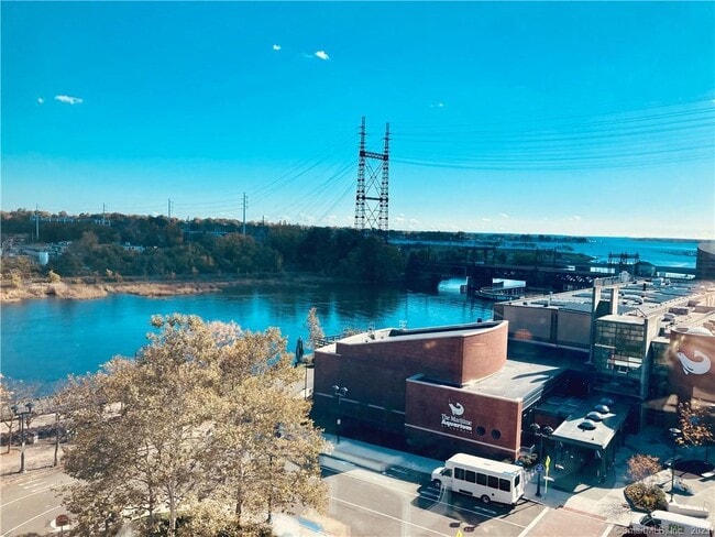 Building Photo - 33 N Water St