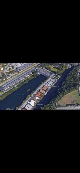 Building Photo - 13155 Emerald Dr