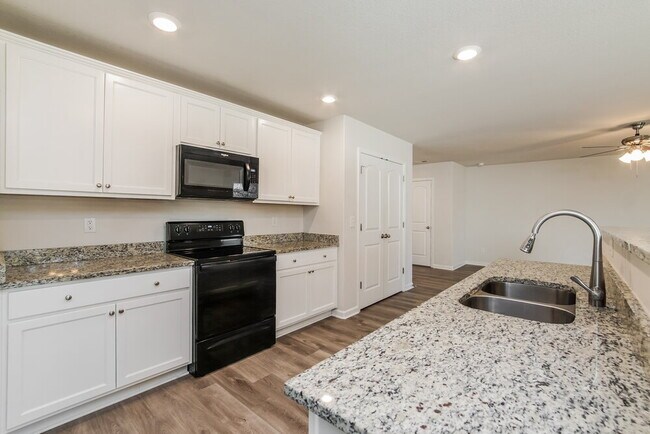 Building Photo - 324 Rustling Way