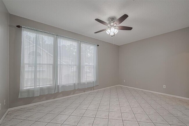 Building Photo - 3315 Golden Trails Dr